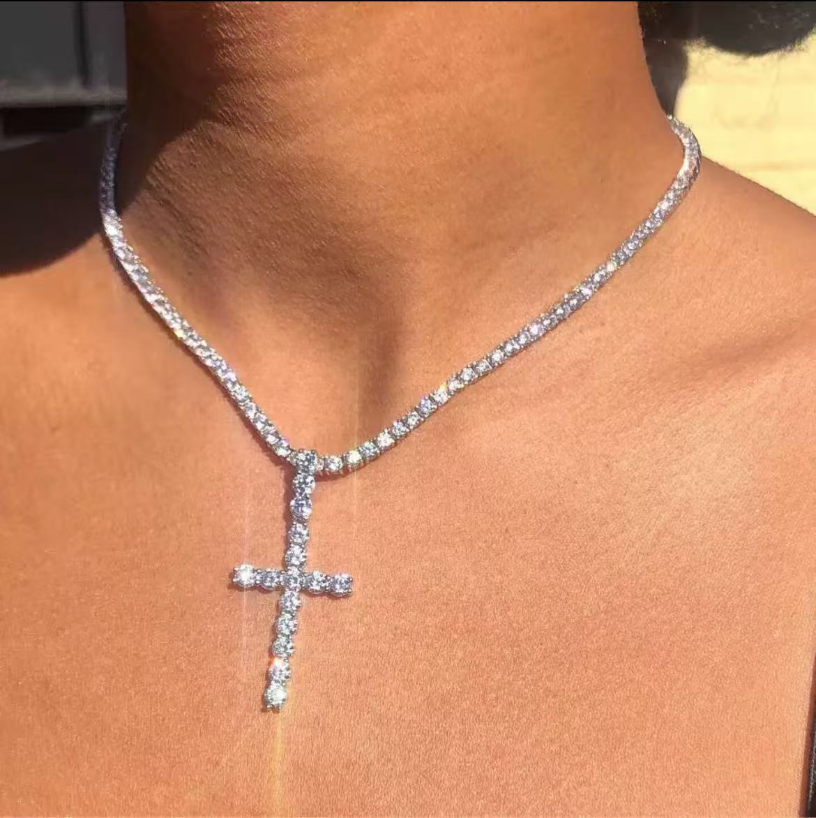 Silver Rhinestone Cross Choker Necklace – Adjustable U-Shape Bamboo Chain for Women