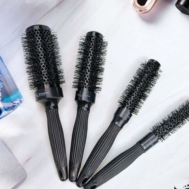 Ceramic Round Brush Roller Comb – Frizz-Free Blowout & Voluminous Curls