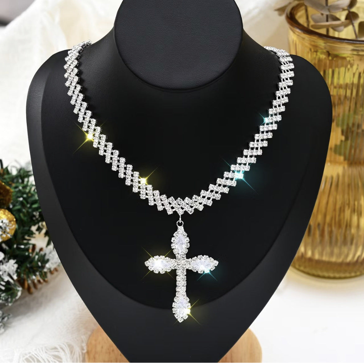 Silver Rhinestone Cross Choker Necklace – Adjustable U-Shape Bamboo Chain for Women