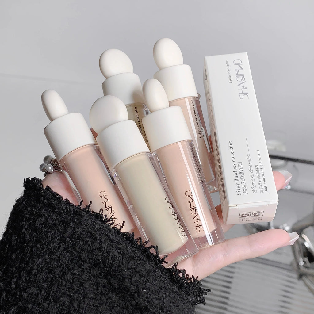 Flawless Finish Liquid Concealer – Full Coverage for Dark Circles, Blemishes & Freckles