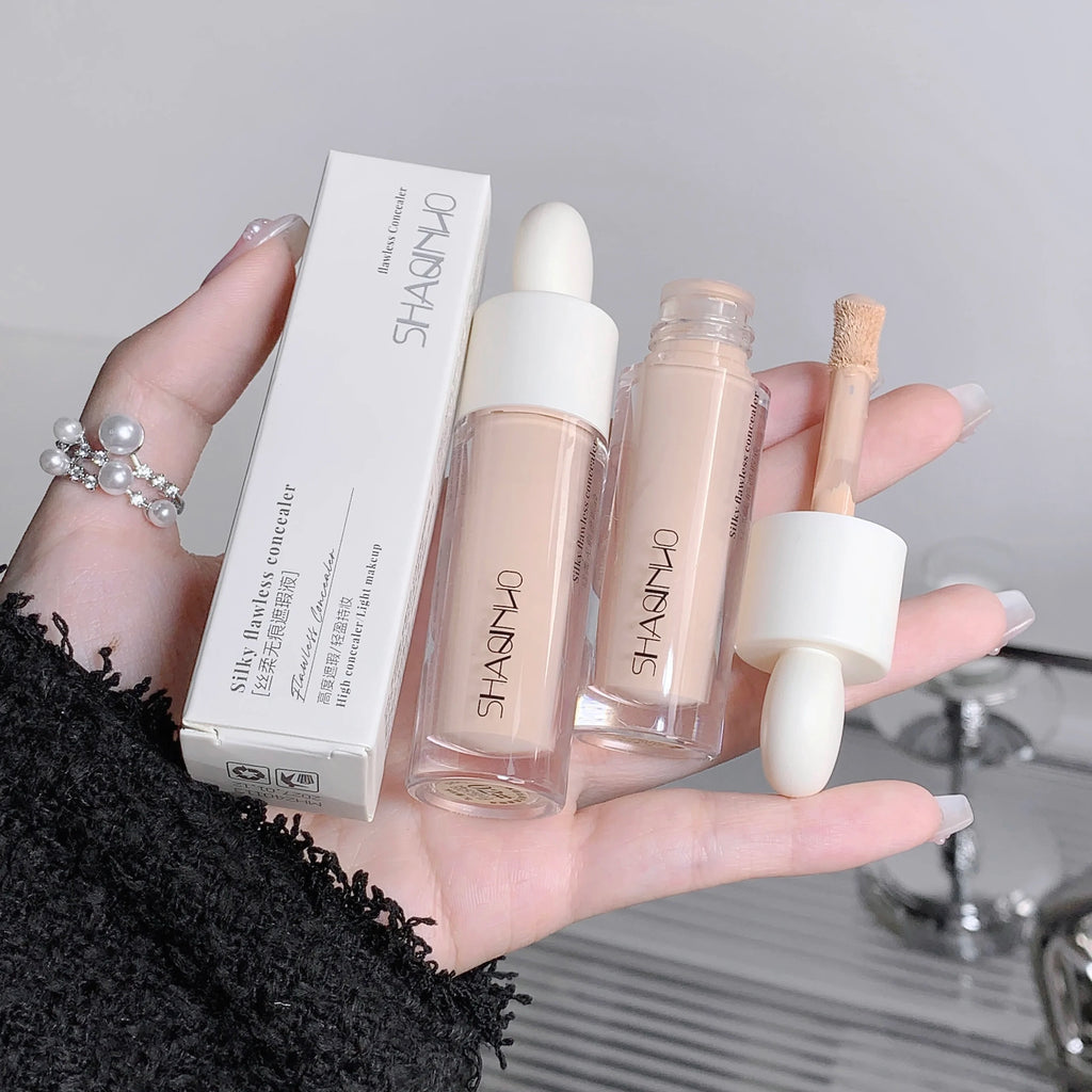 Flawless Finish Liquid Concealer – Full Coverage for Dark Circles, Blemishes & Freckles