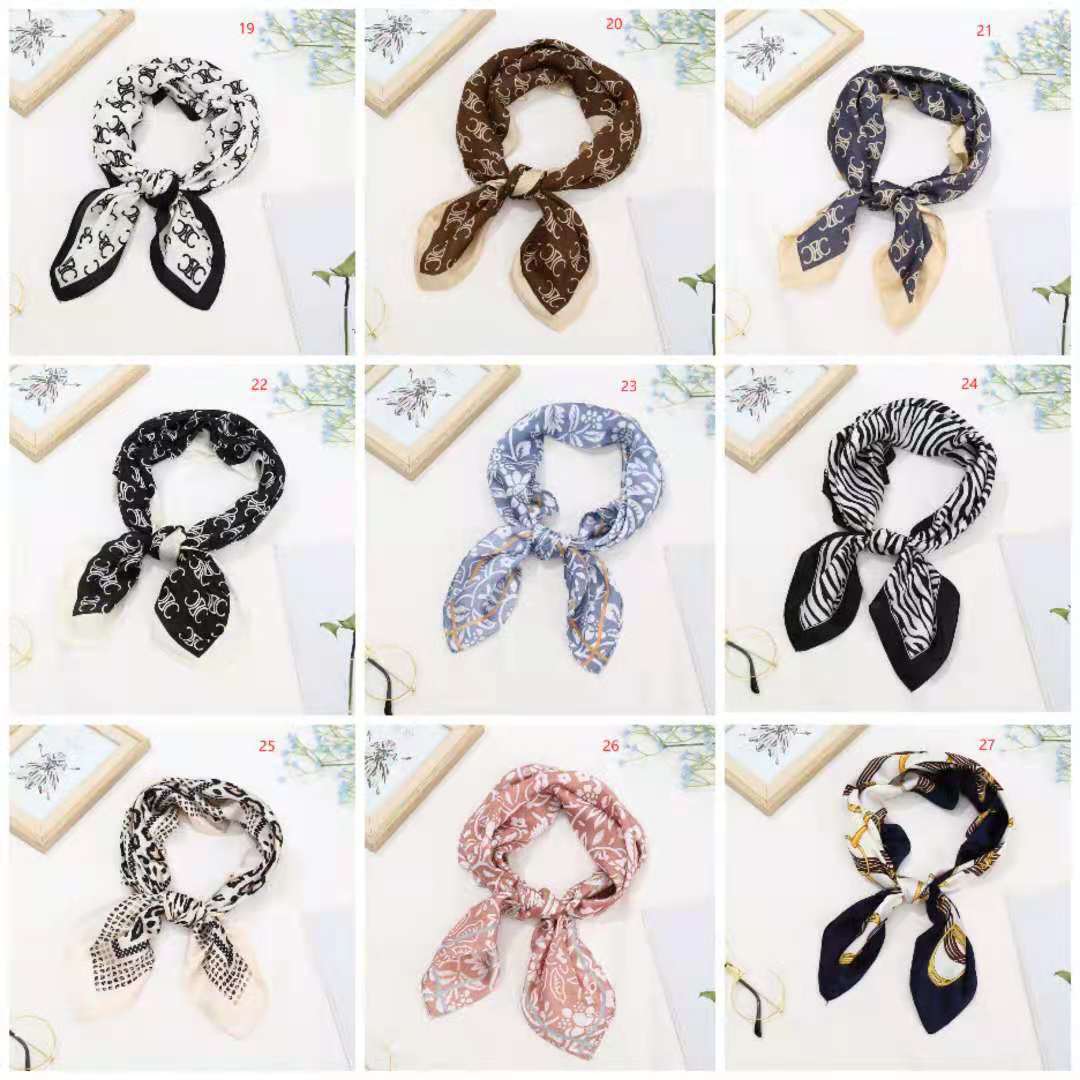 Korean Silk Square Scarf 70×70 cm – Retro Printed Women's Fashion Scarf