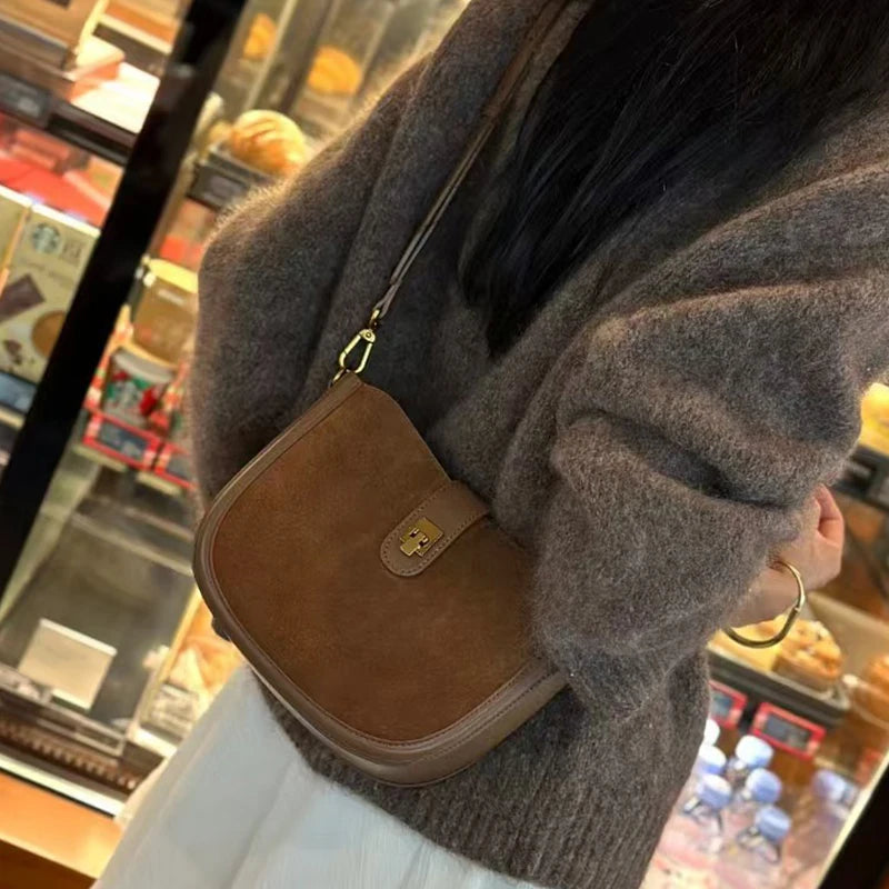 Genuine Cowhide Leather Shoulder Bag – Soft, Structured & Timeless