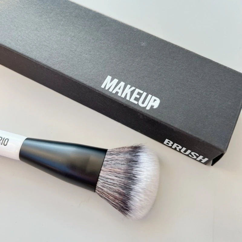 F4 Dual-Ended Foundation Face Brush