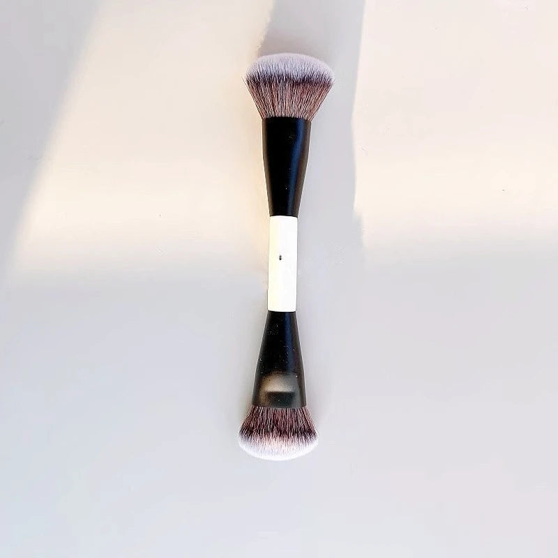 F4 Dual-Ended Foundation Face Brush