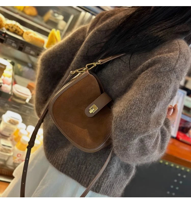 Genuine Cowhide Leather Shoulder Bag – Soft, Structured & Timeless
