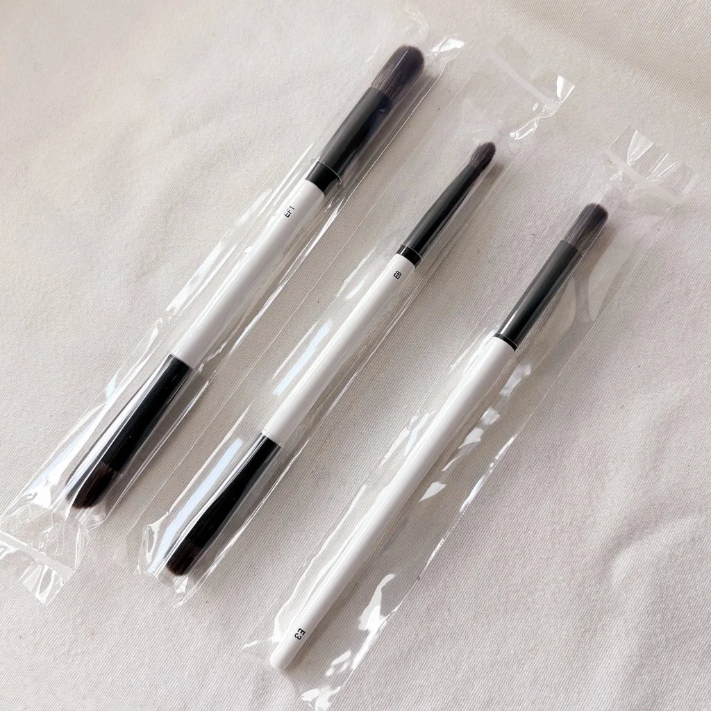 F4 Dual-Ended Foundation Face Brush