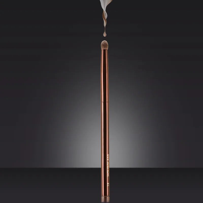 Hourglass Precision Smudge Brush