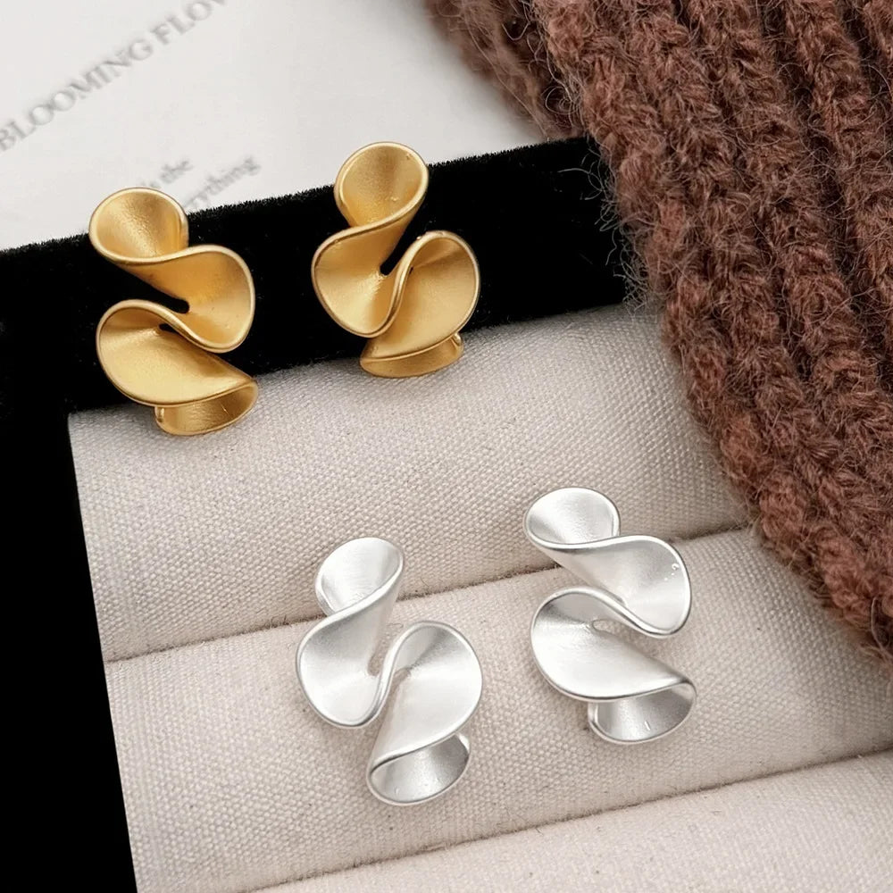 Sterling Silver Twisted Flower Stud Earrings — 18K Gold Plated, Minimalist Fine Jewelry