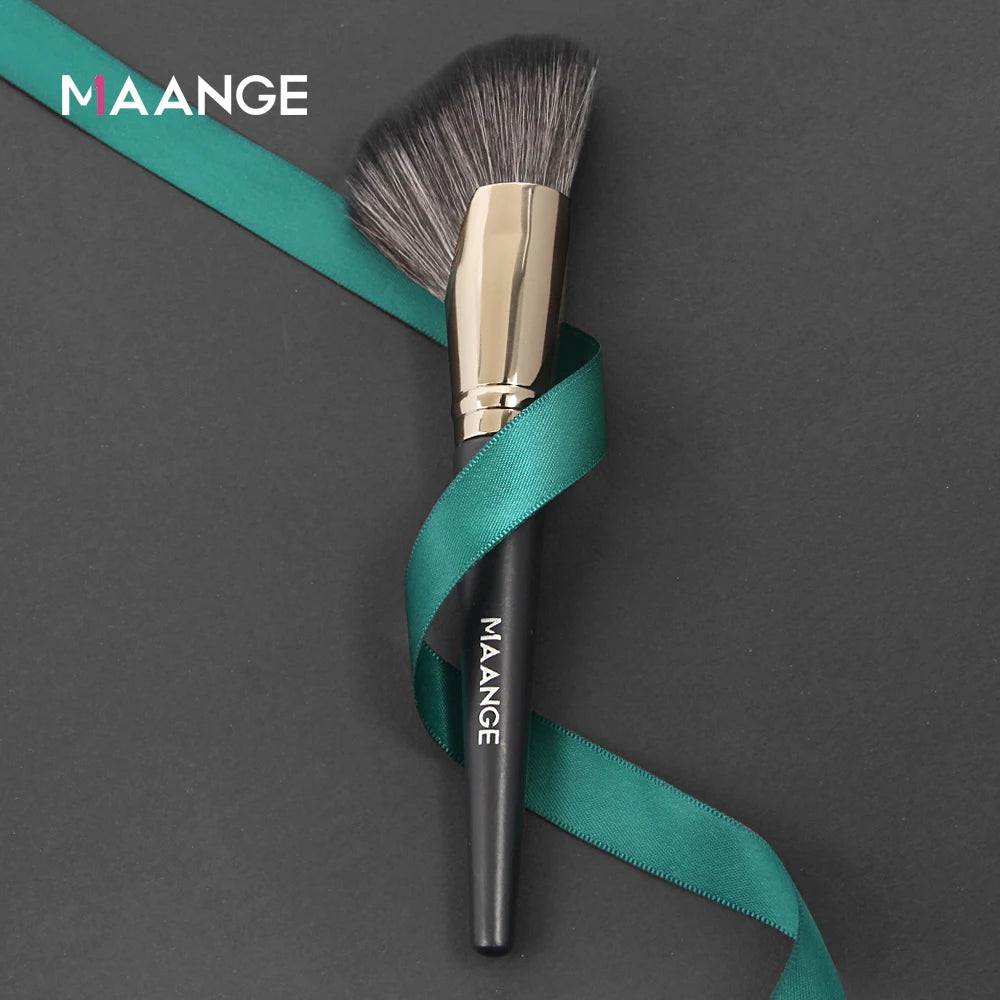 MAANGE Dense Blush Bronzer Brush Angled Makeup Brush Premium