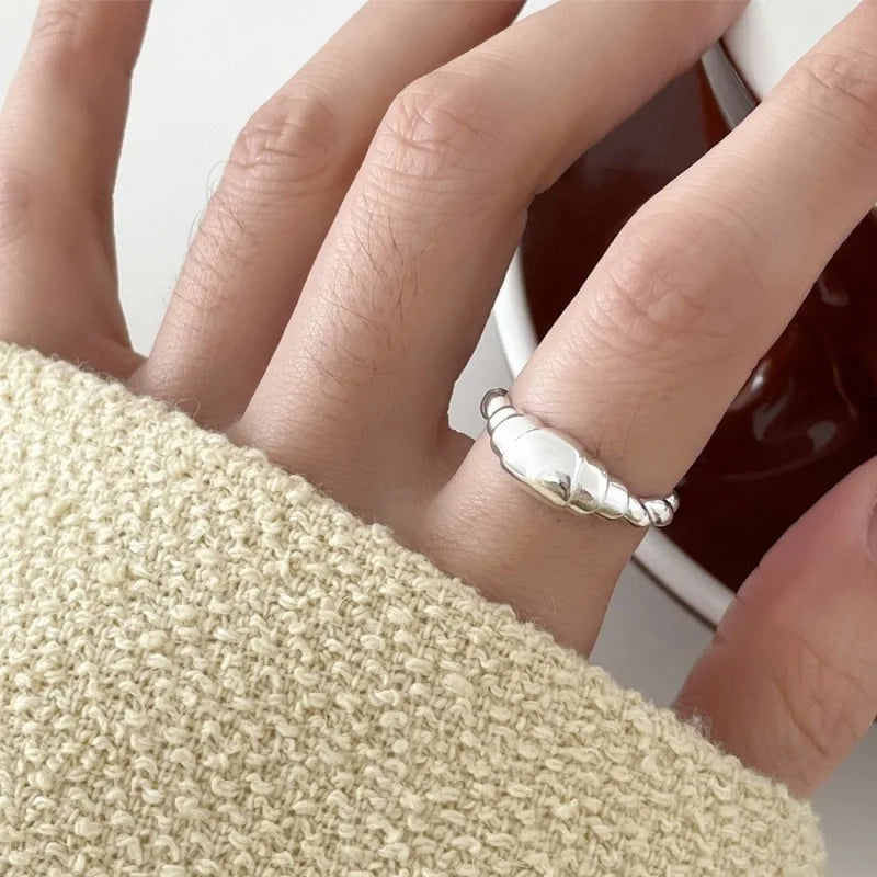 925 Sterling Silver Flower Ring for Women | Hollow Retro Design | Allergy-Free | VENTFILLE Fine Jewelry
