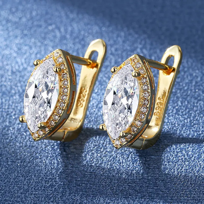 Sparkling Sterling Silver Round Zircon Stud Earrings — Brilliance That Takes Your Breath Away