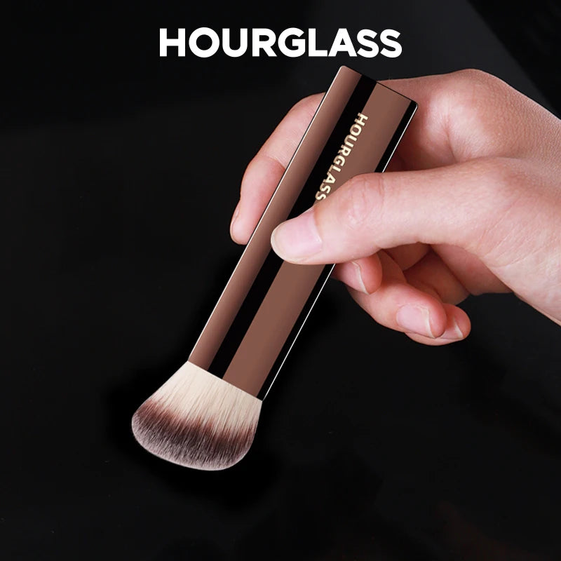 Hourglass Makeup Brush No.20