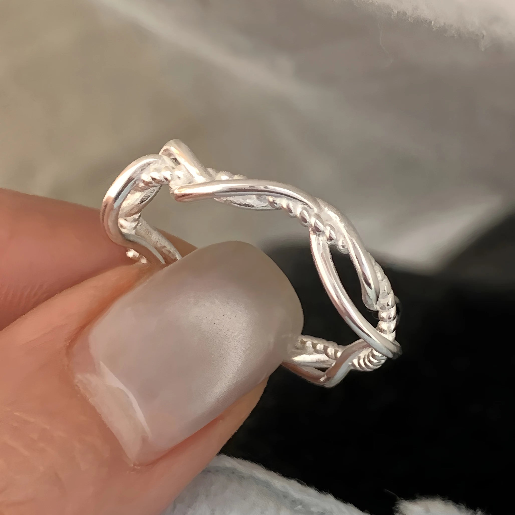 925 Sterling Silver Flower Ring for Women | Hollow Retro Design | Allergy-Free | VENTFILLE Fine Jewelry