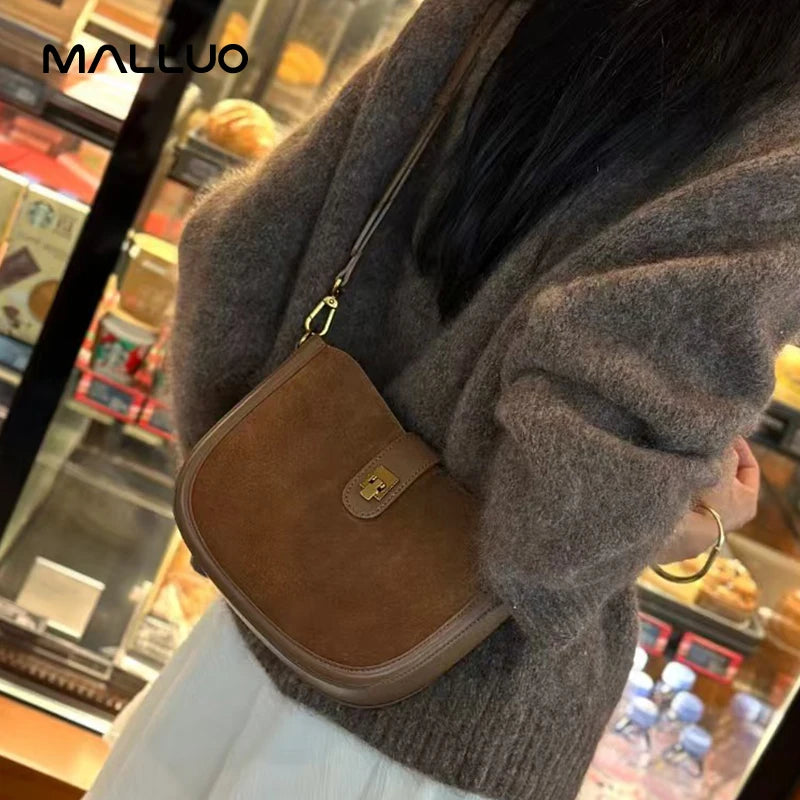 Genuine Cowhide Leather Shoulder Bag – Soft, Structured & Timeless
