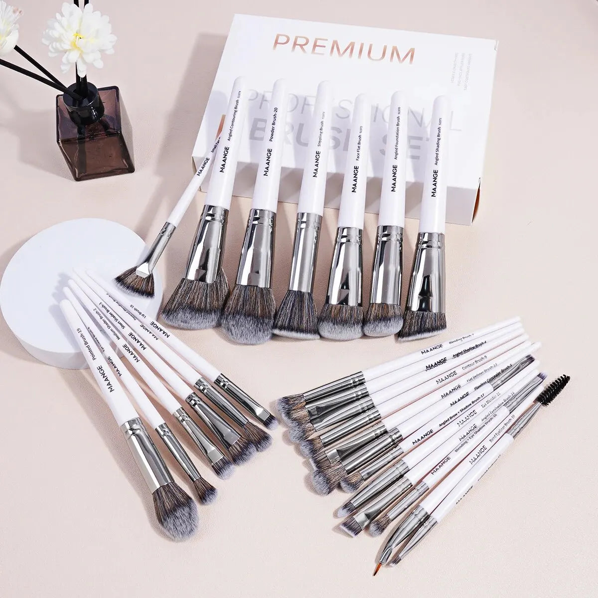 MAANGE Professional Gift Box 25 Pieces Makeup Brushes Kit Face Eye Beauty Brushes For Foundation Conceal Eyeshadow Contour Brush Nanasbeautyholic