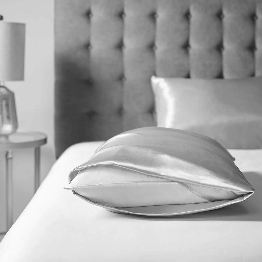 JuwenSilk silky stain pillowcase
