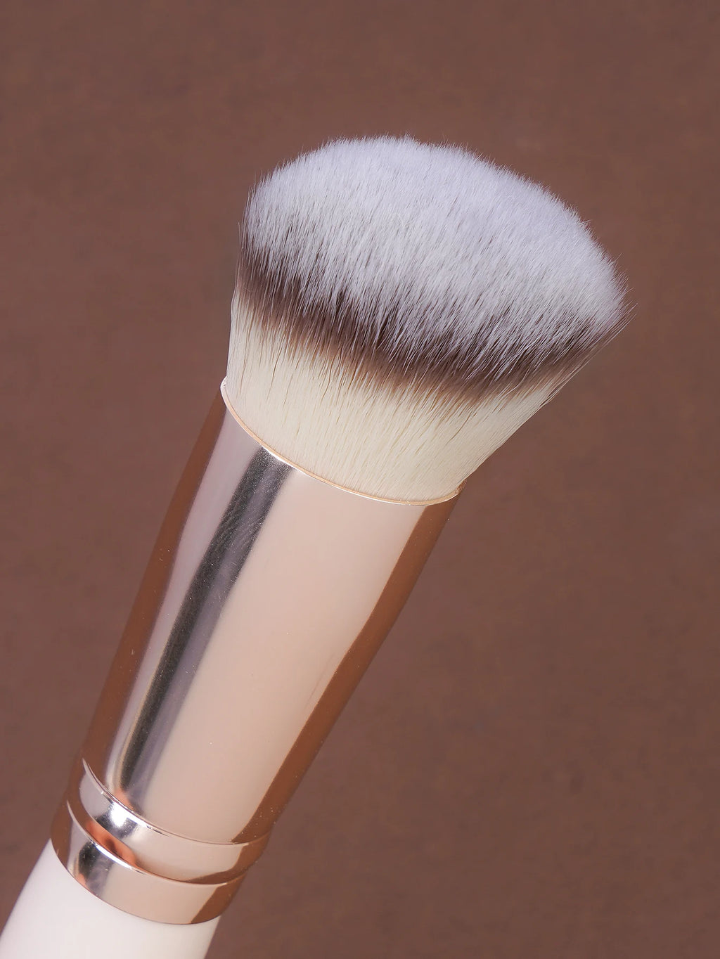 Maange 3Pcs Makeup Brushes + 2Pcs Triangle Powder Puff Set Concealer