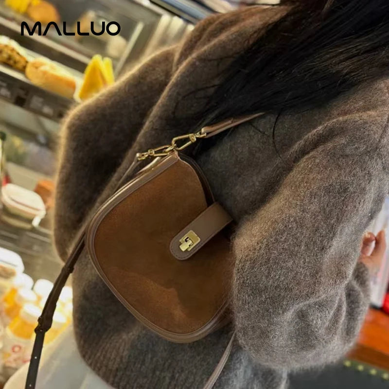 Genuine Cowhide Leather Shoulder Bag – Soft, Structured & Timeless