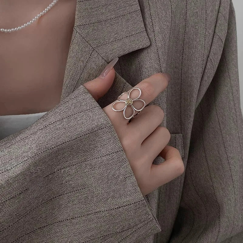 925 Sterling Silver Flower Ring for Women | Hollow Retro Design | Allergy-Free | VENTFILLE Fine Jewelry