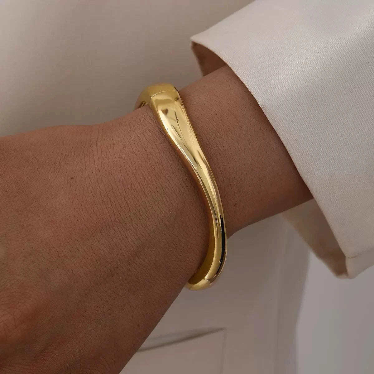 Teardrop Cuff Bangle Bracelet for Women – Adjustable Gold & Silver Open Bracelet