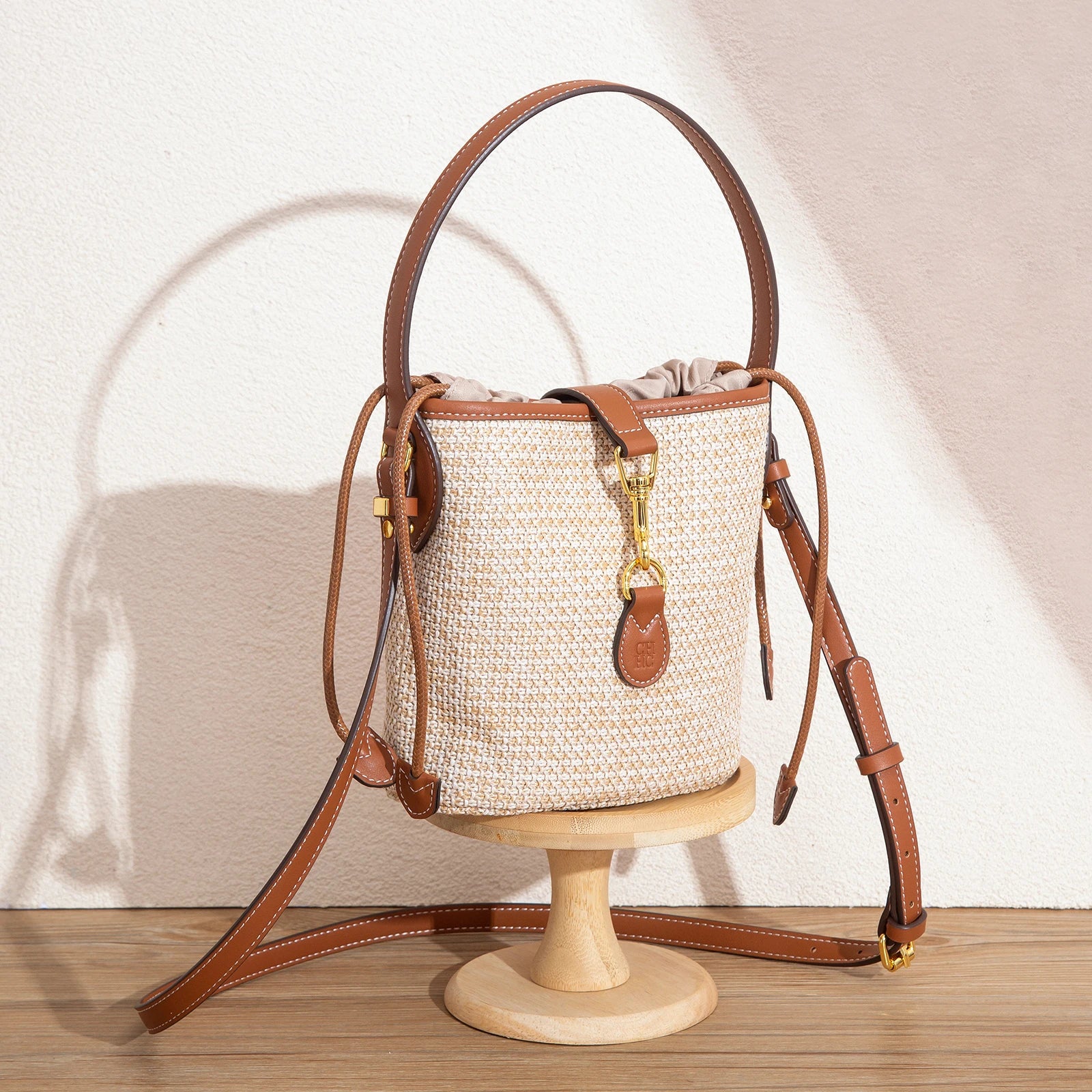 CHCH Women's Shoulder Woven Handbag