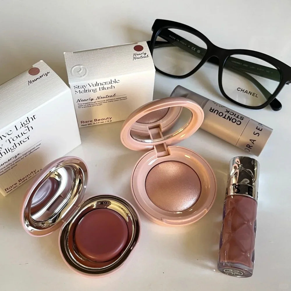 Rare Beauty Light Silky Touch Innovative Highlighter