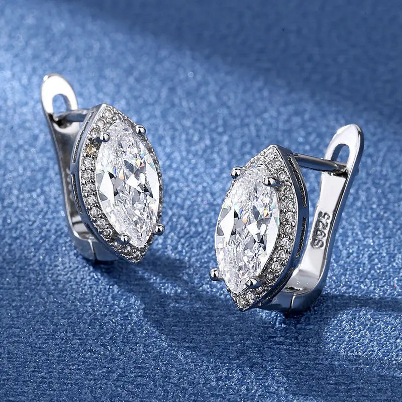 Sparkling Sterling Silver Round Zircon Stud Earrings — Brilliance That Takes Your Breath Away