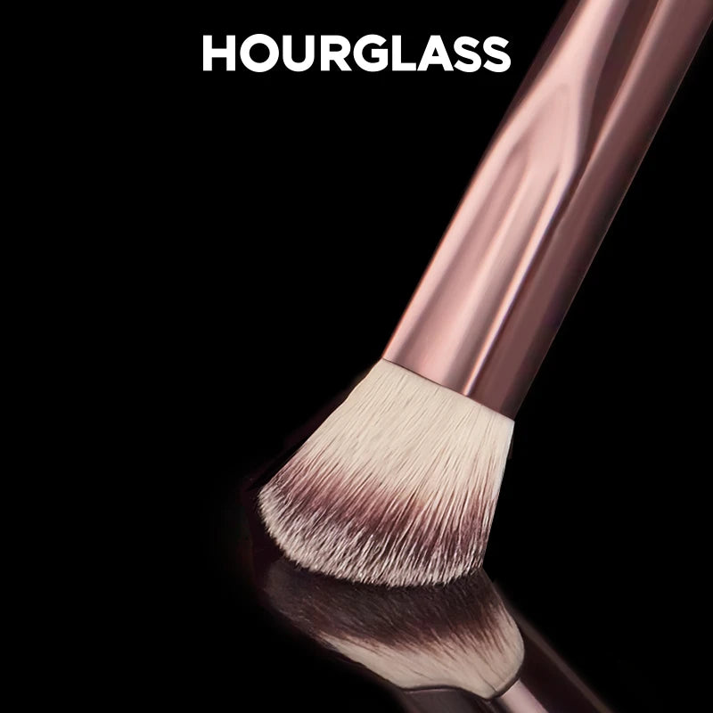 Hourglass Makeup Brush  No.19 Concealer